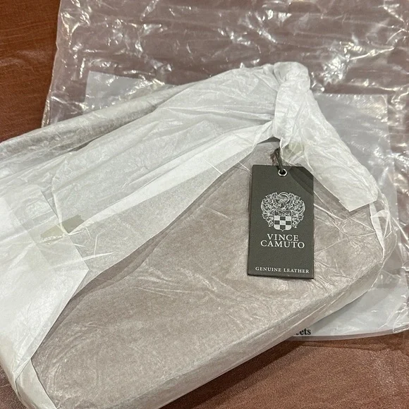 NWT Vince Camuto Genuine convertible Leather Crossbody Satchel in toffee brown - Picture 5 of 16